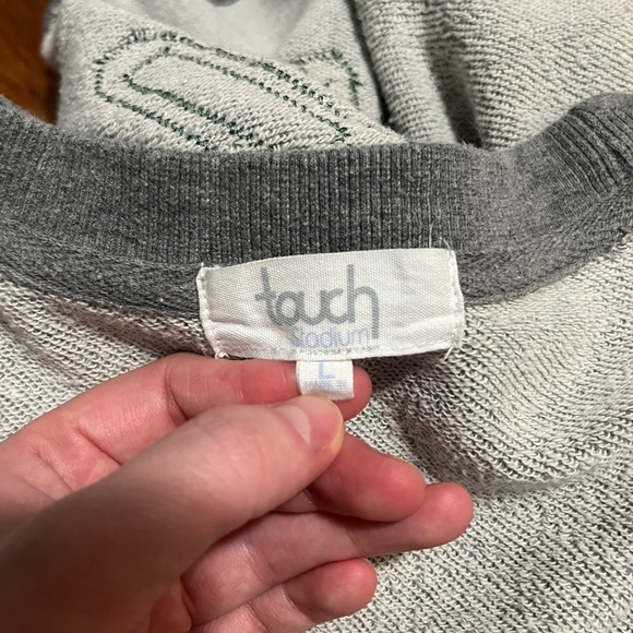 NBA Touch Stadium by Alyssa Milano Milwaukee Bucks Crewneck Slouchy Sweatshirt - Picture 12 of 15